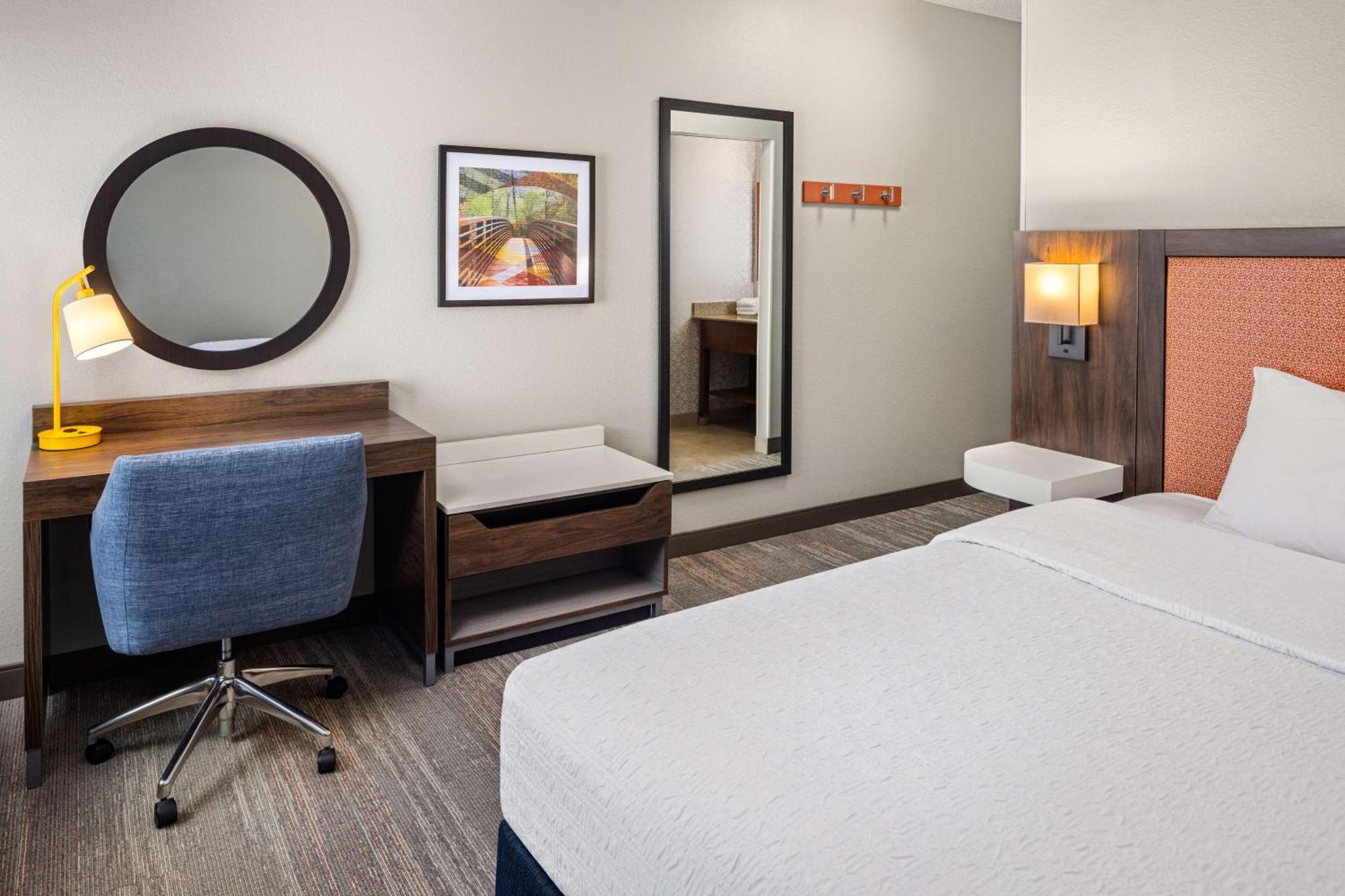 Hampton Inn Fairmont Exteriér fotografie
