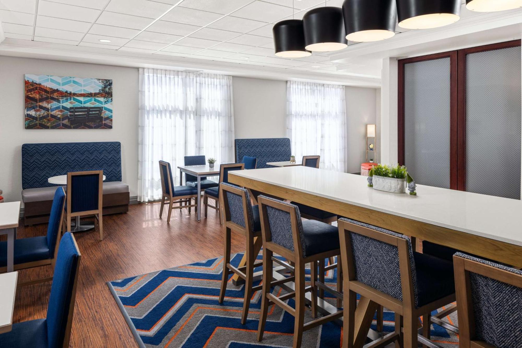 Hampton Inn Fairmont Exteriér fotografie